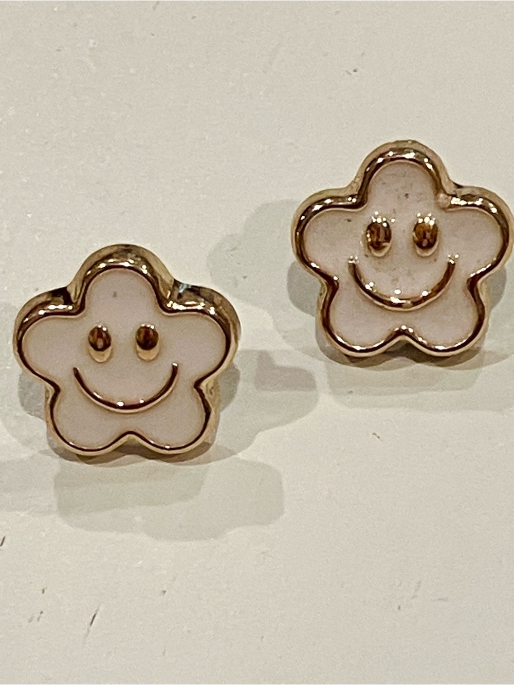 Flower with Happy Face Decorative Pin Set of 2